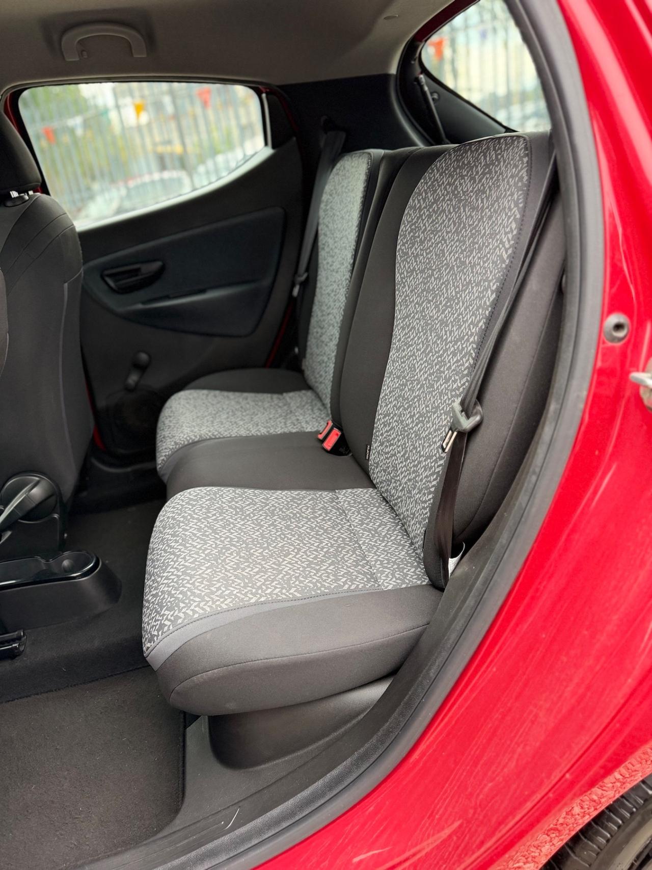 Lancia Ypsilon 1.2 69 CV 5 porte S&S Gold