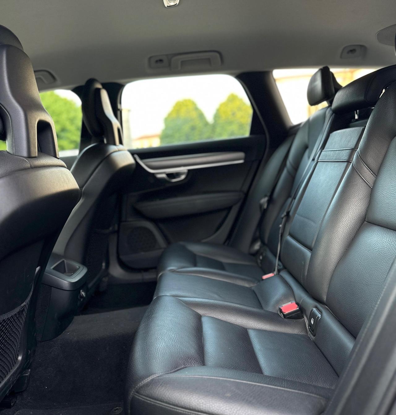 Volvo V90 D4 AWD Geartronic R-design