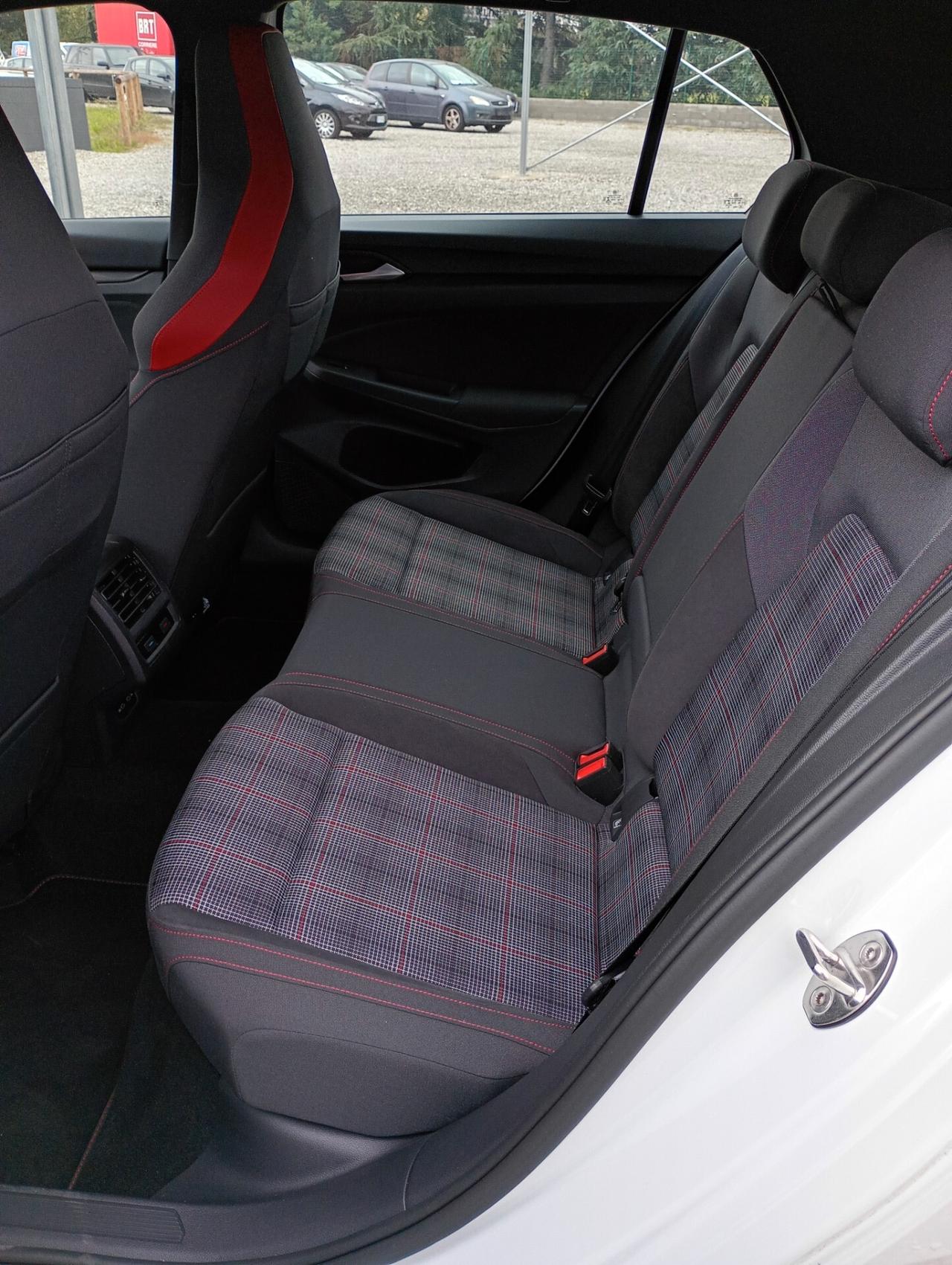 Volkswagen Golf GTI 2.0 TSI DSG
