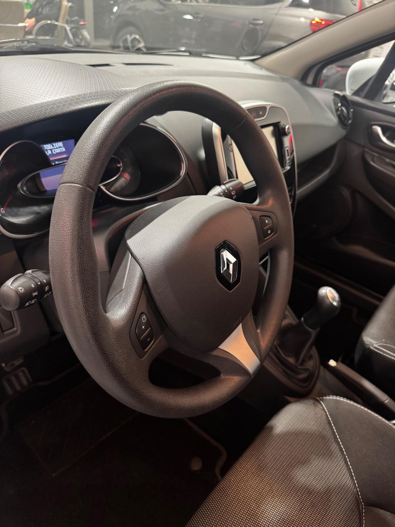 Renault Clio 1.2 75CV 5 porte Intens