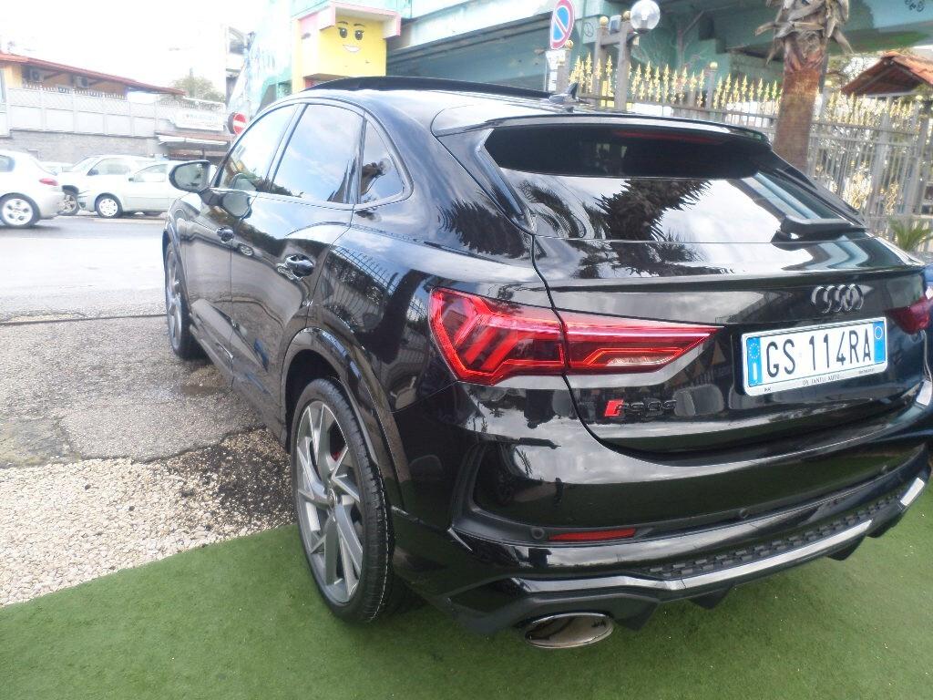 Audi Q3 RS Q3 quattro S tronic