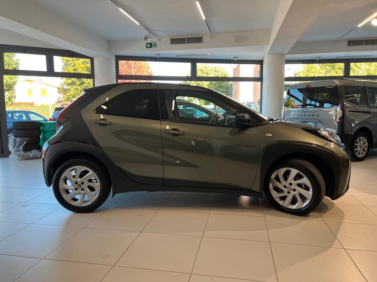 Toyota Aygo X 1.0 VVT-i 72 CV 5 porte Trend