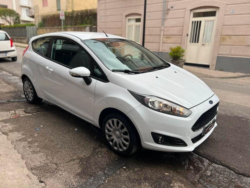 Ford Fiesta 1.5 TDCi 75CV AUTOCARRO N1