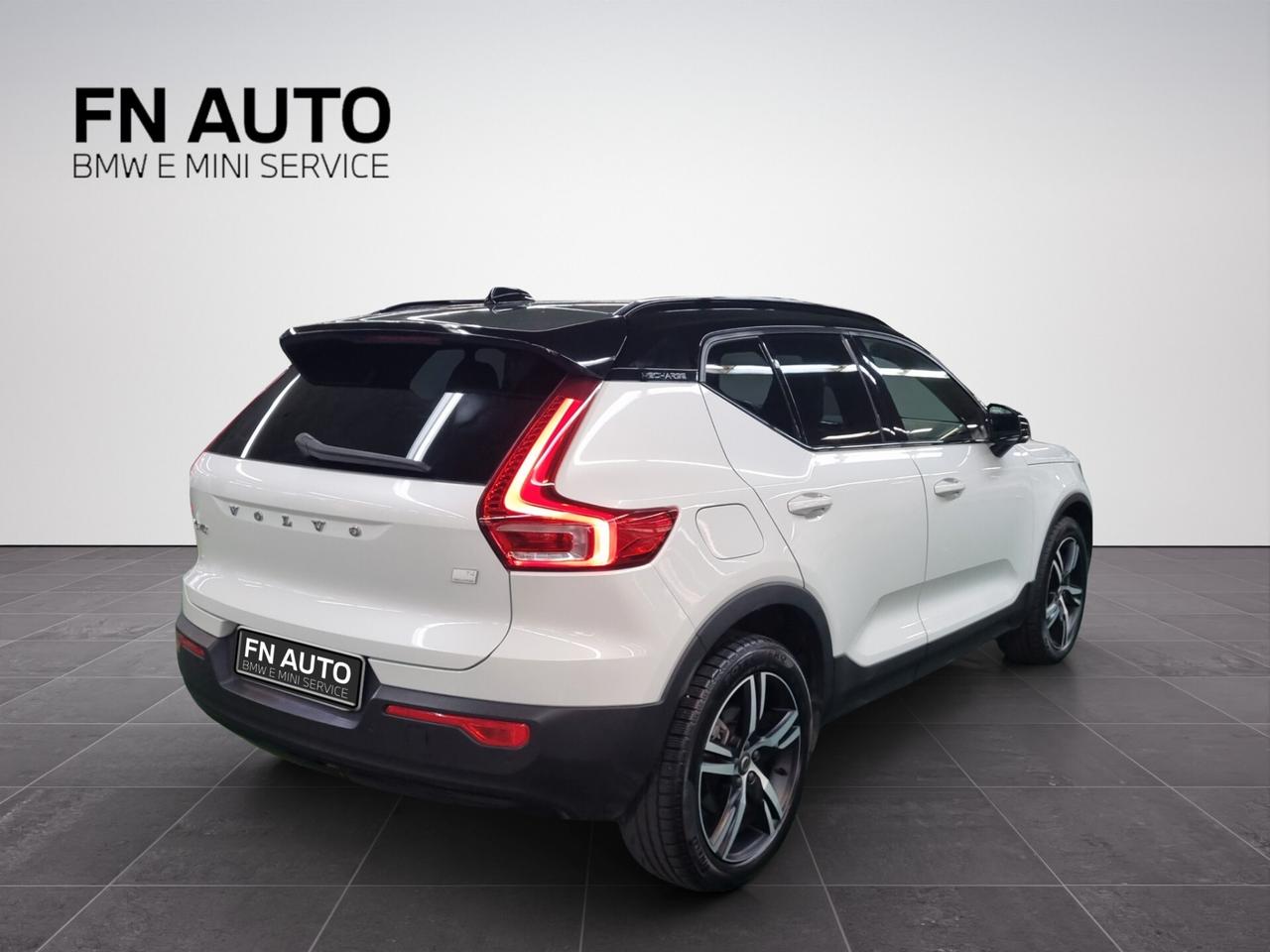 Volvo XC40 T4 Recharge Plug-in Hybrid R-design