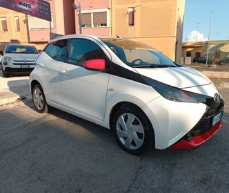 Toyota Aygo 1.0 VVT-i 69 CV 5 porte x-play km 44000