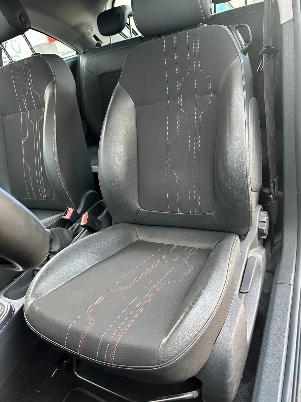 Opel Corsa 1.0 Benz, Euro 5A, cons ridot, si neopatentati