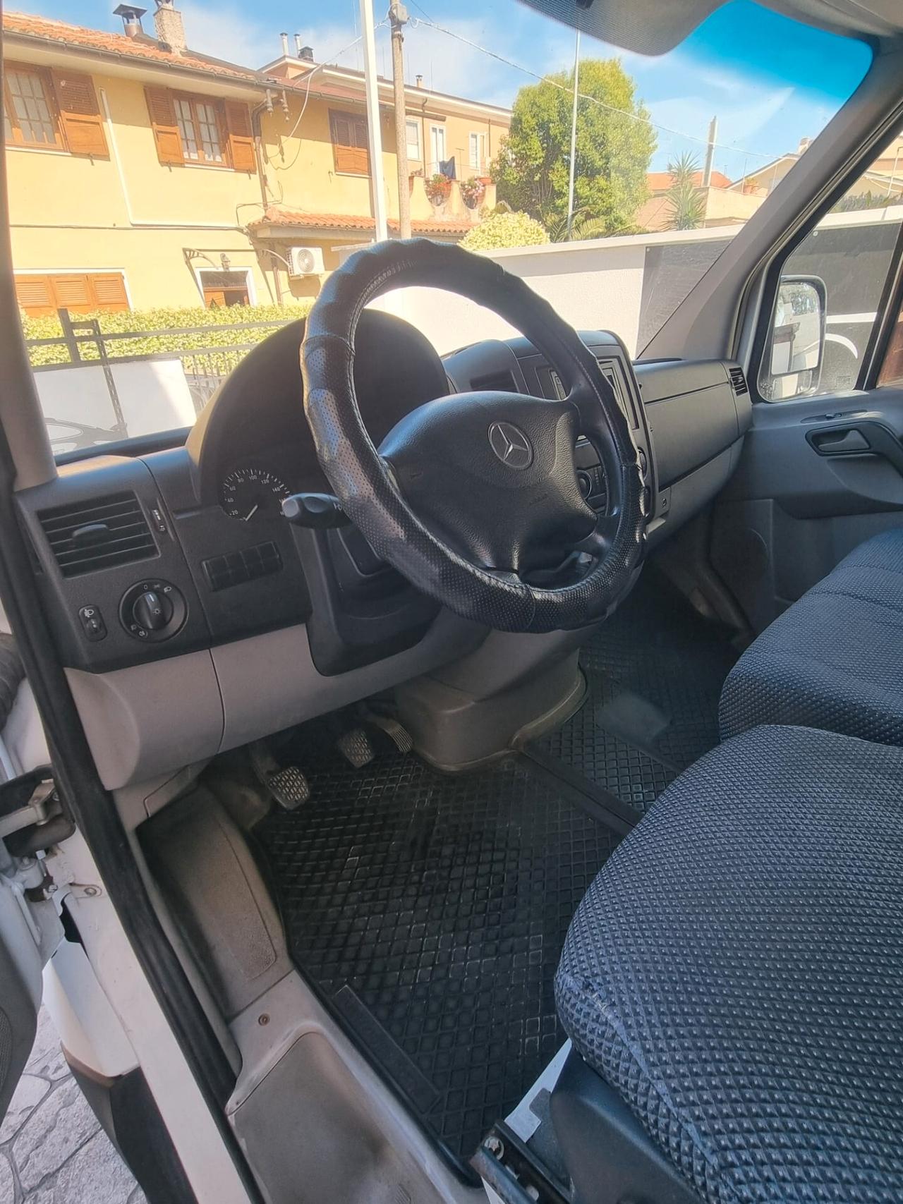 Mercedes Benz Sprinter