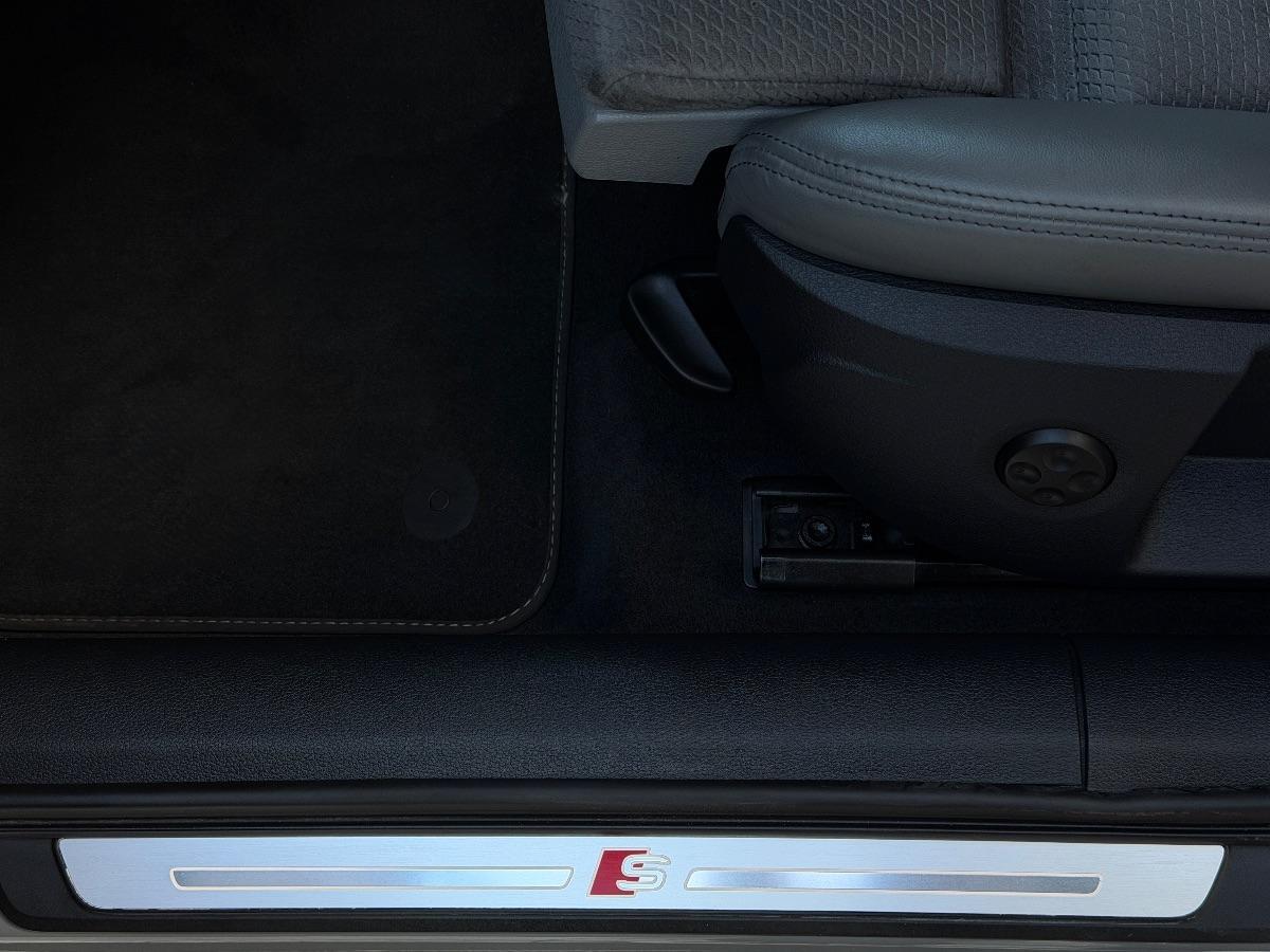 Audi A3 Sportback 35TDI S-line Identity Black 150CV