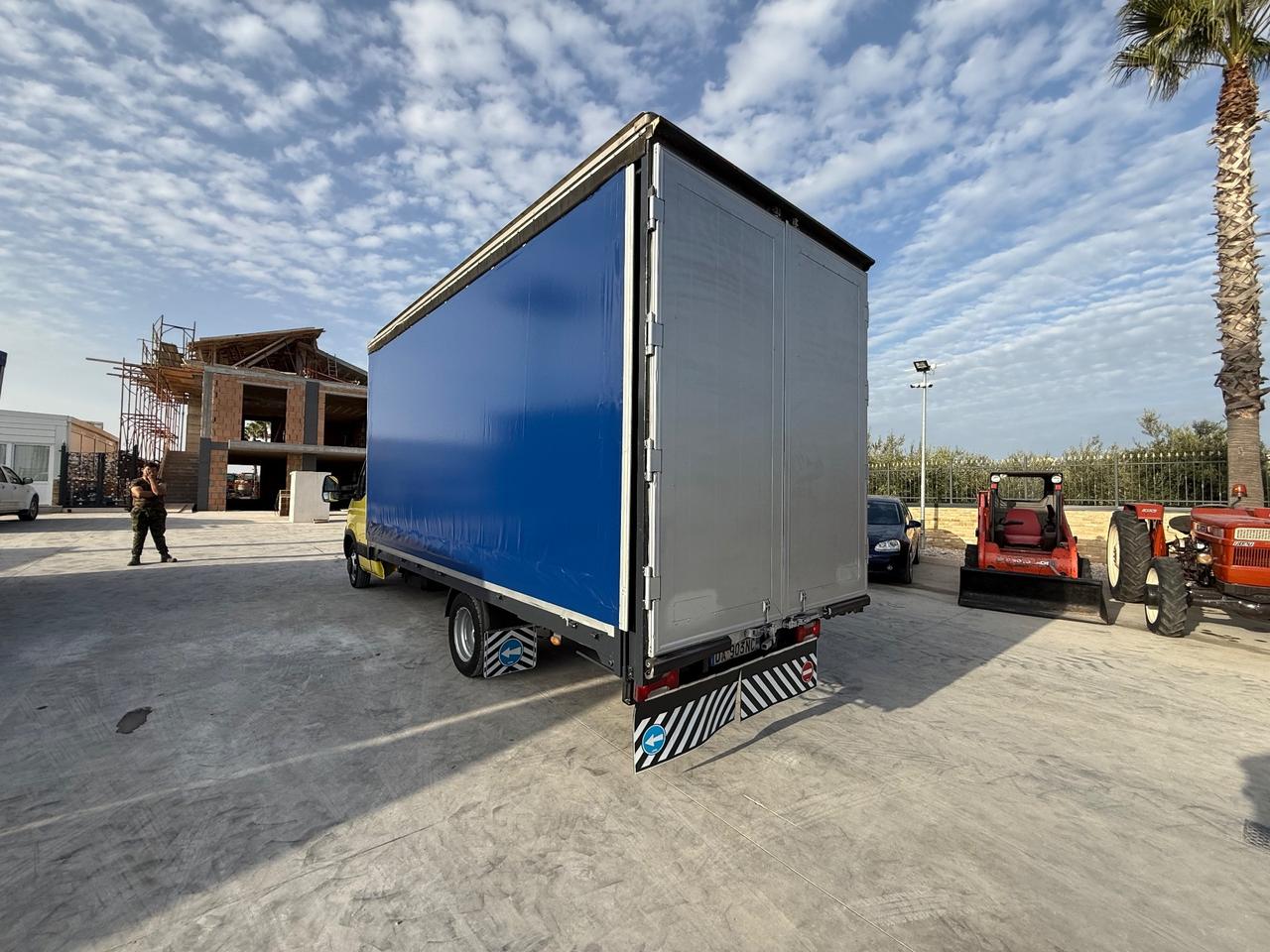 Iveco Daily 35/15 centinato alla francese lungo 5 metriiiii