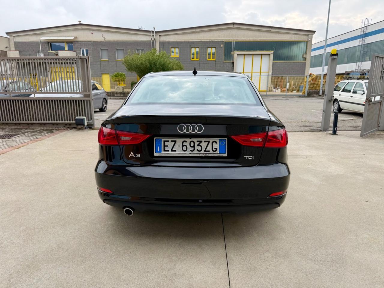 Audi A3 Sedan 1.6 TDI clean diesel S tronic Ambiente