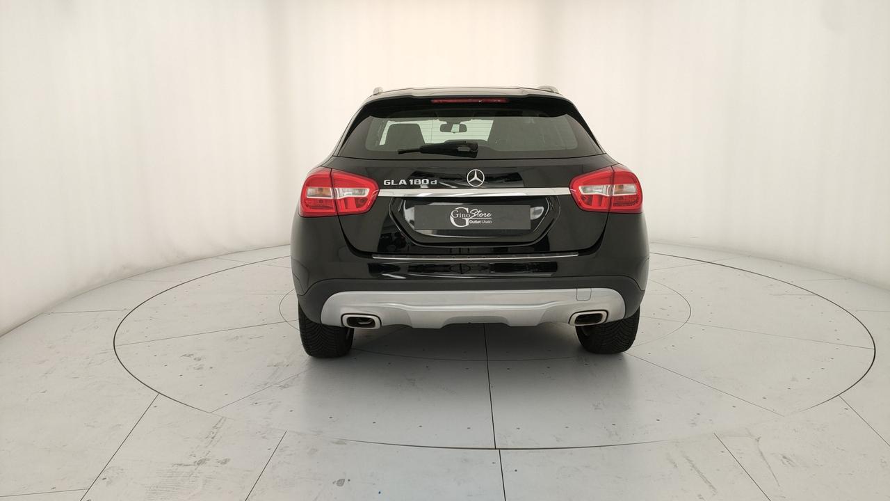 Mercedes-Benz GLA 180 d (cdi) Sport