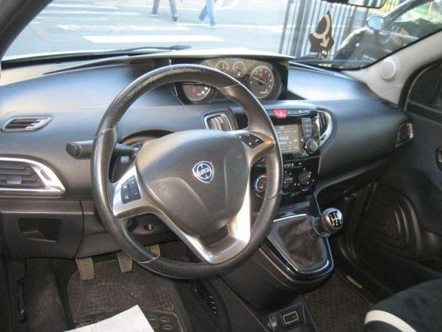 LANCIA Ypsilon 1.2 69 CV 5 PORTE GOLD