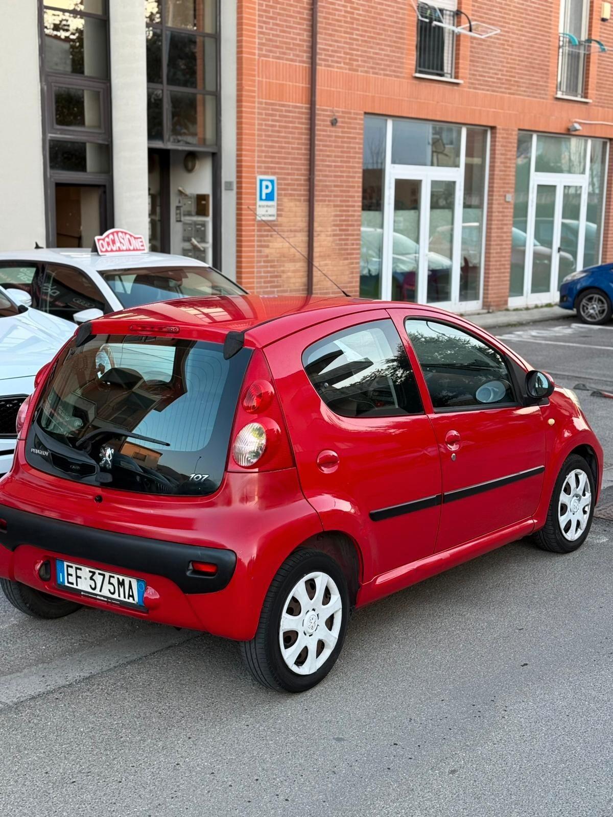 Peugeot 107 1.0 68CV 3p. Plaisir