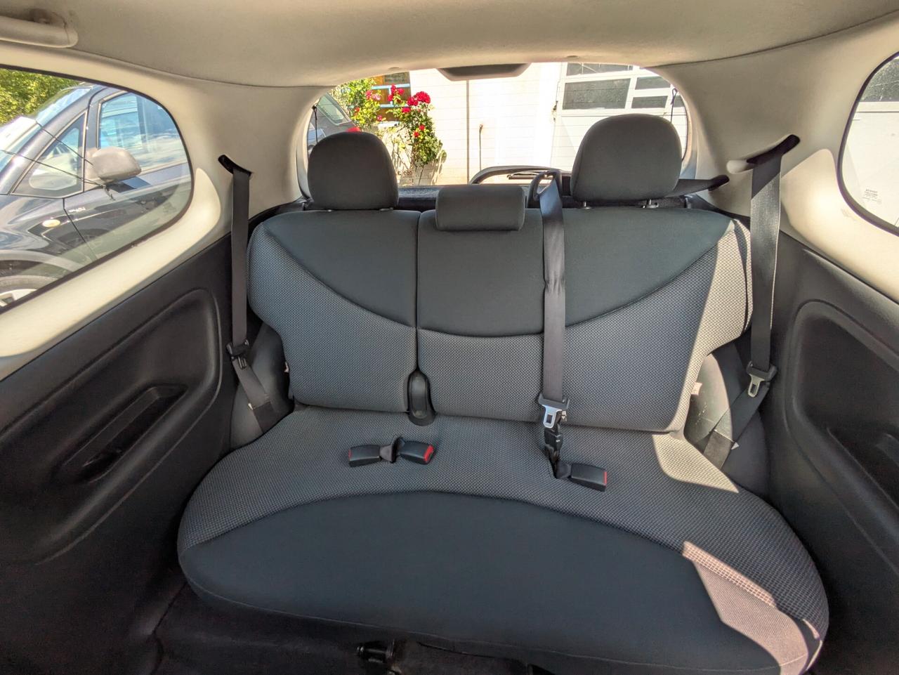 TOYOTA YARIS 1.0 BENZINA 65cv