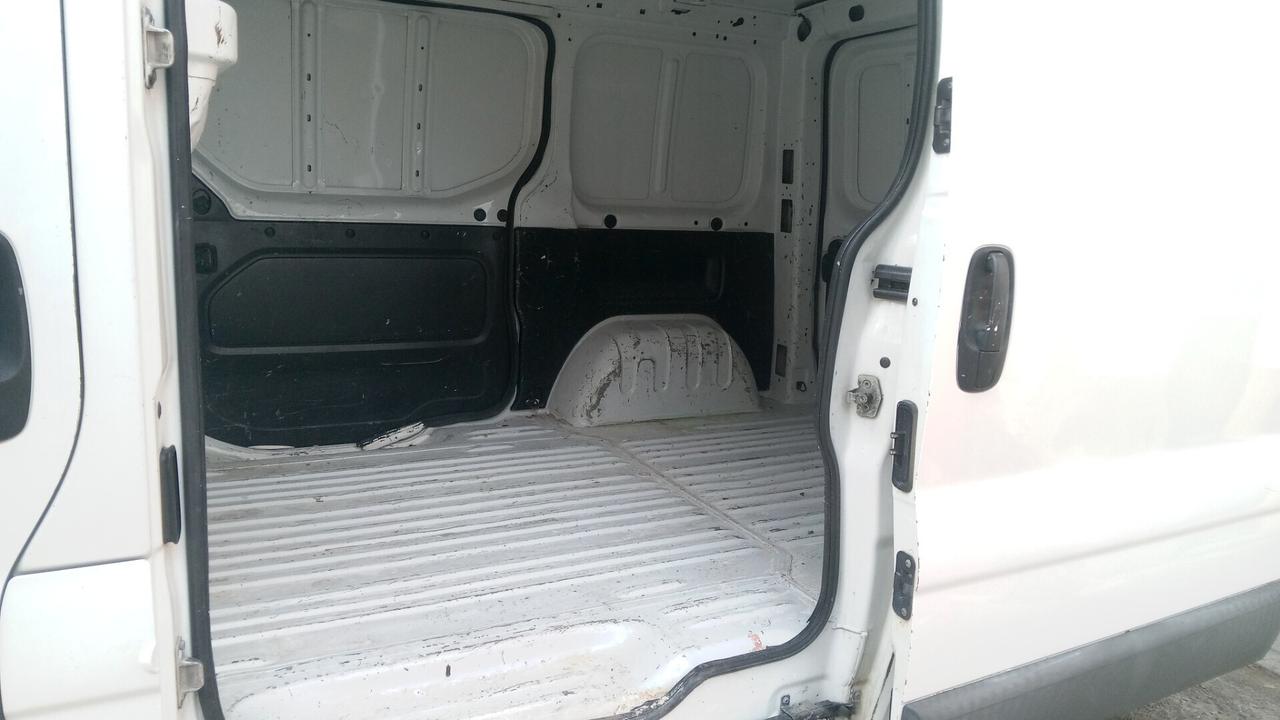 Renault Trafic 100dci doppia porta