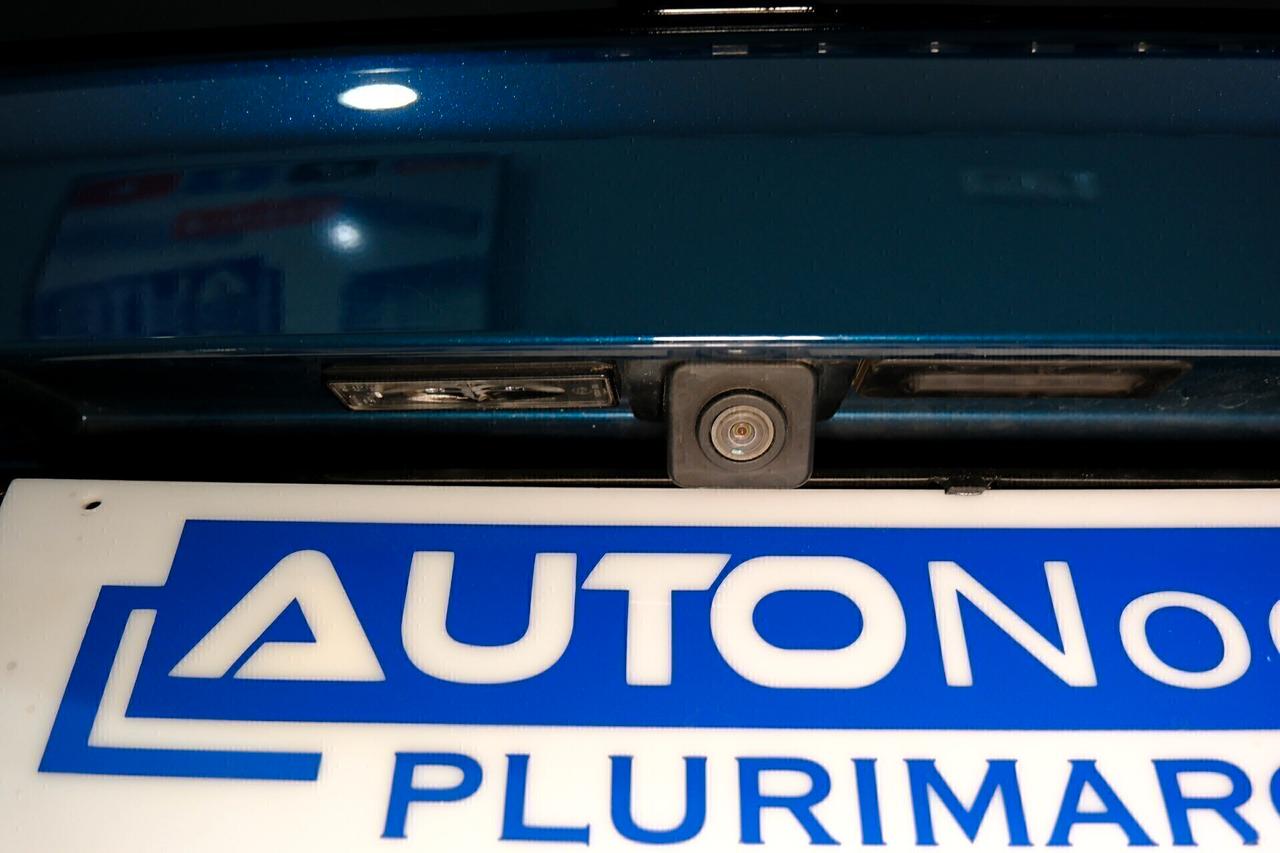 Peugeot 3008 1.5 Blue HDi 130 cv ALLURE EAT8 Cockpit