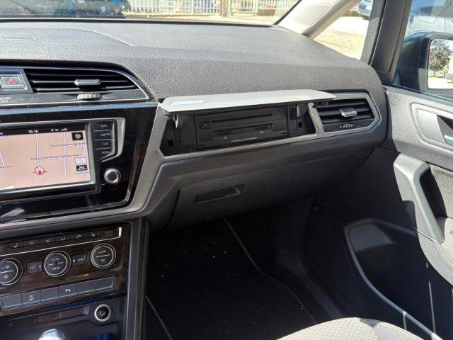 VOLKSWAGEN Touran 2.0 TDI 150 CV SCR DSG ExecutiIve 7 POSTI