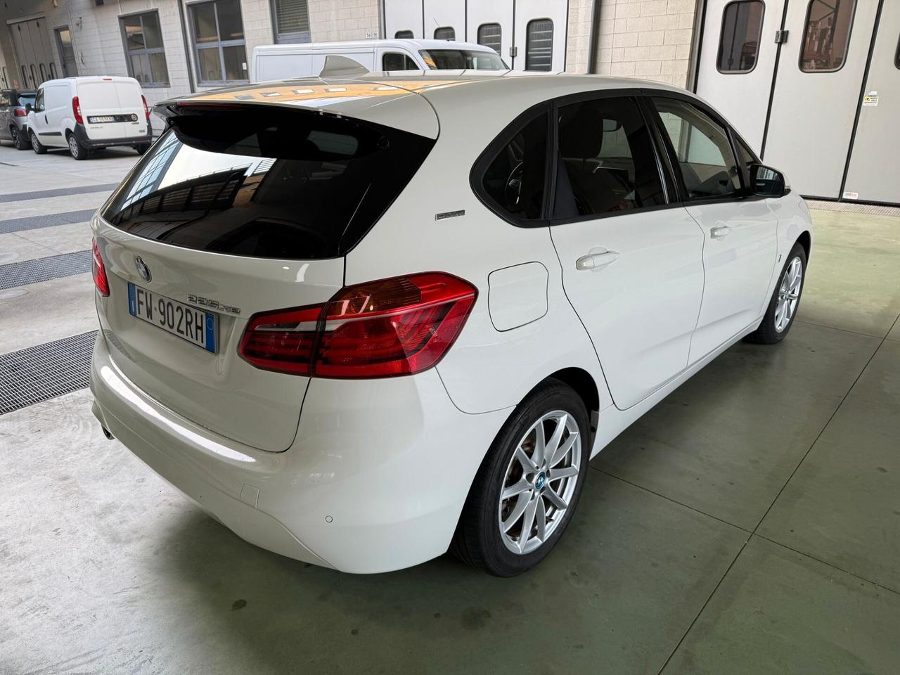 Bmw 2er Active Tourer 225xe Active Tourer iPerformance Business aut.