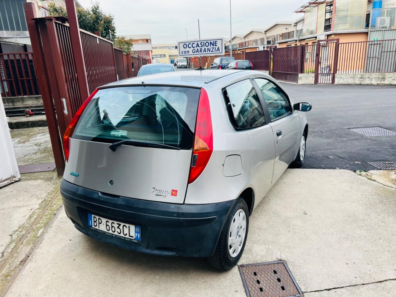 Fiat Punto CON 12 MESI DI GARANZIA INCLUSI NEL PREZZO