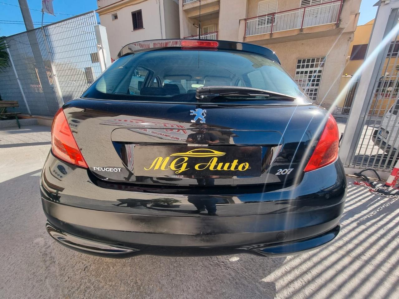 Peugeot 207 1.4 HDi 70CV 5p. XT