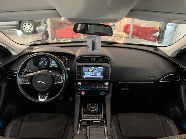JAGUAR F-Pace 2.0 D 180 CV AWD aut. R-Sport