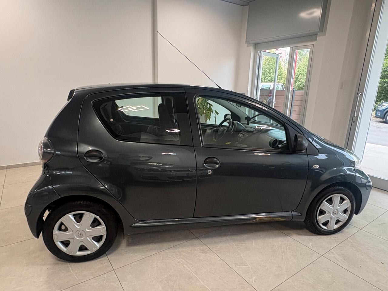 Toyota Aygo 1.0 12V VVT-i 5 porte Deep Ocean Connect
