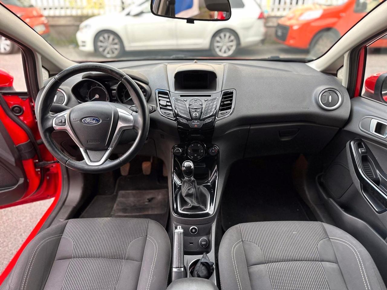 Ford Fiesta 1.4 5 porte Bz.- GPL Black & White Edition NEOPATENTATI