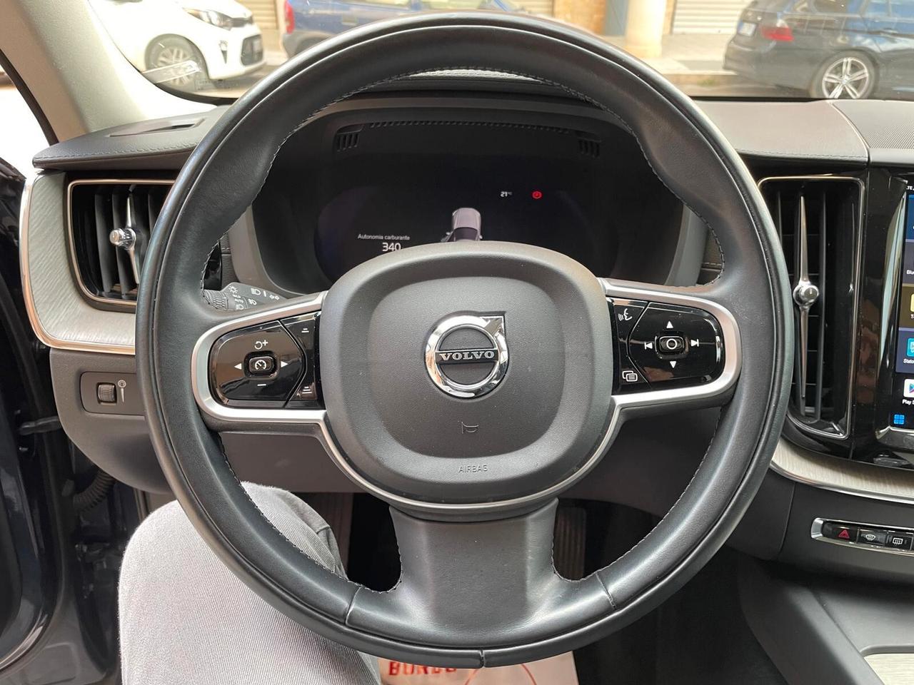 Volvo XC 60 B4 (d) 20d 197CV Aut. INSCRIPTION TETTO NAVY PELLE LED 19