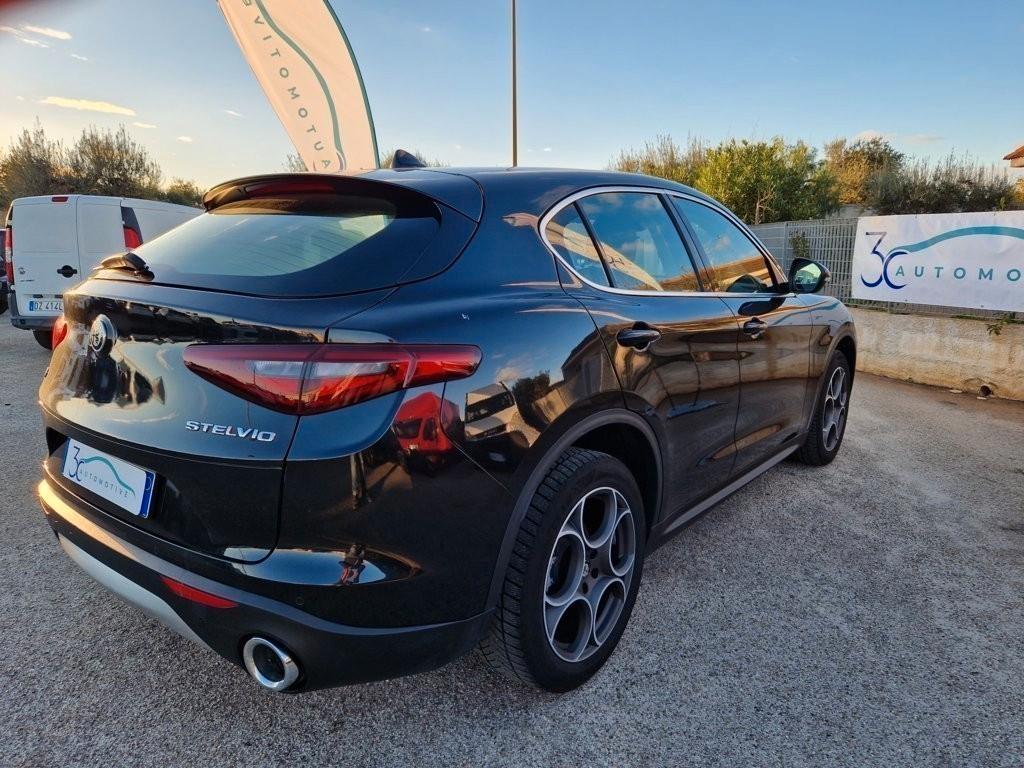 Alfa Romeo Stelvio 2.2 Turbodiesel 210 CV AT8 Q4 Executive