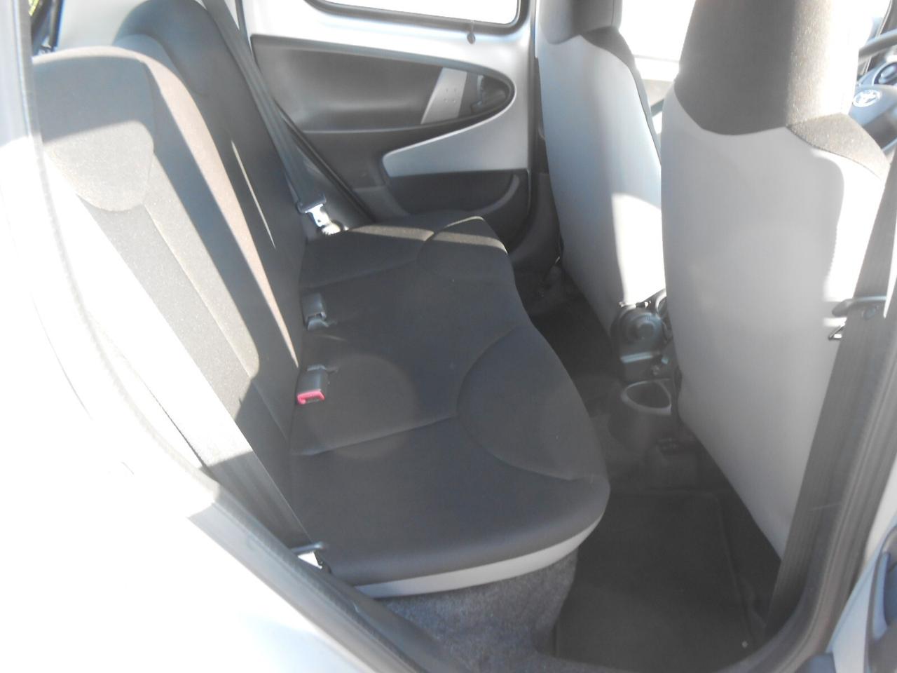 Toyota Aygo 1.0 12V VVT-i 5 porte Active Connect