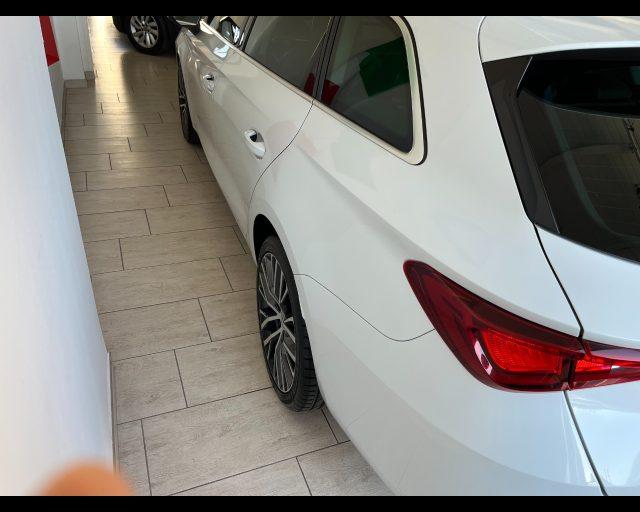 SEAT Leon Sportstourer 1.5 eTSI 150 CV DSG Xcellence