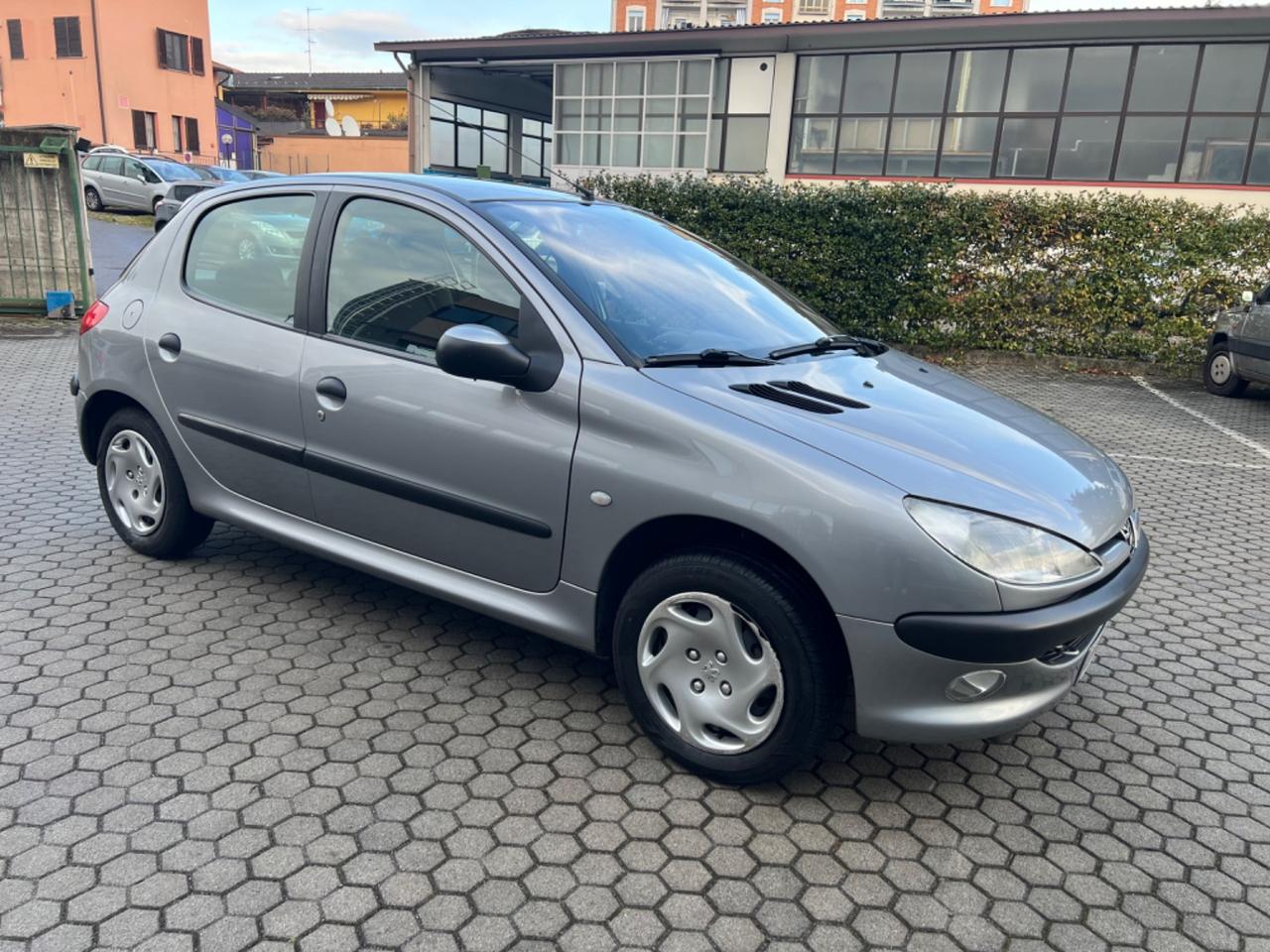 Peugeot 206 1.4 5p. XR*73000KM*NEOPATENTATI