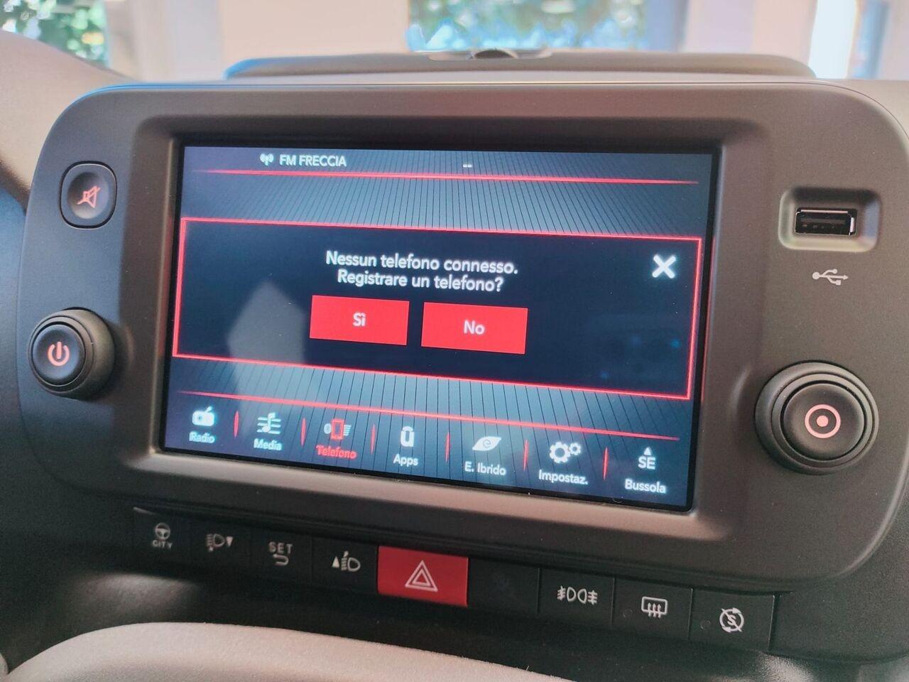 FIAT Panda III - Panda 1.0 firefly hybrid City Cross s&s 70cv