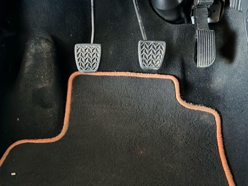 Toyota Aygo 004282 1.0 VVT-i 72 CV 5 porte x-wave orange