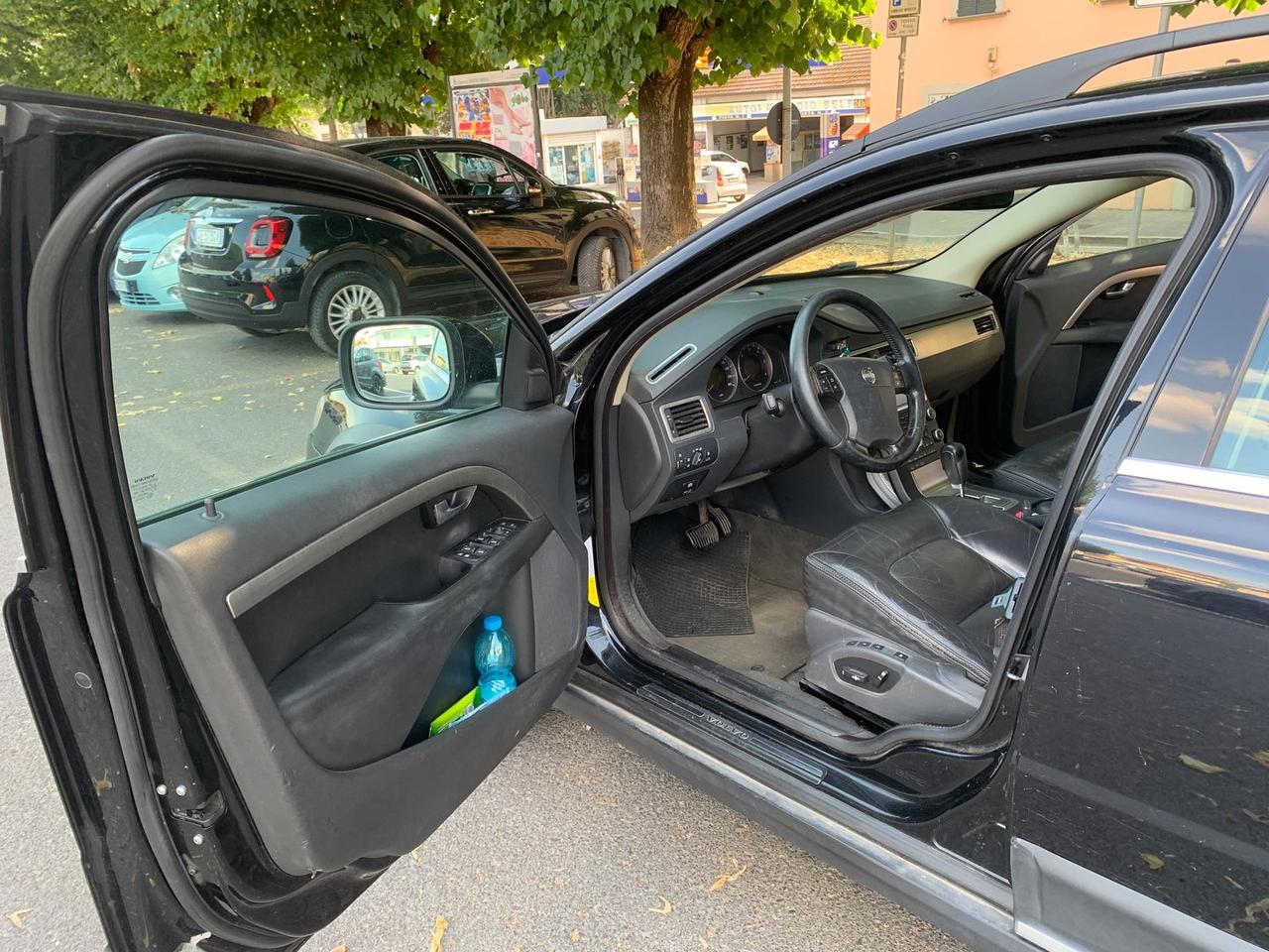 Volvo XC 70 XC70 2.4 D5 Summum #5941