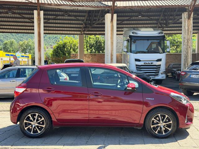 TOYOTA Yaris 1.5 Hybrid 5 porte Business