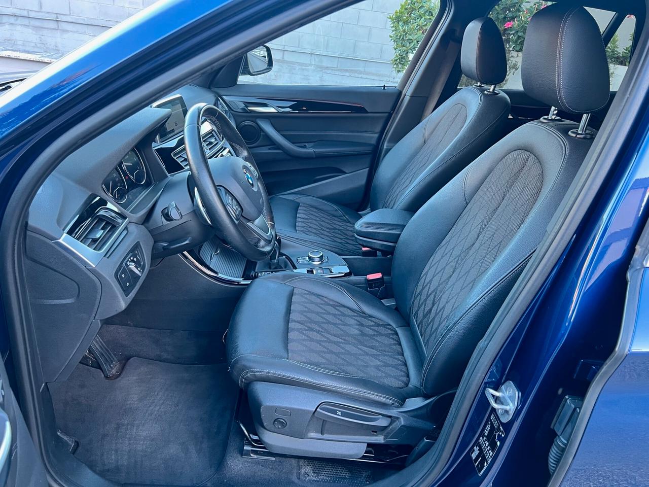 Bmw X1 sdrive18d xLine AUTOM. LED/NAVI/PELLE PERFETTA