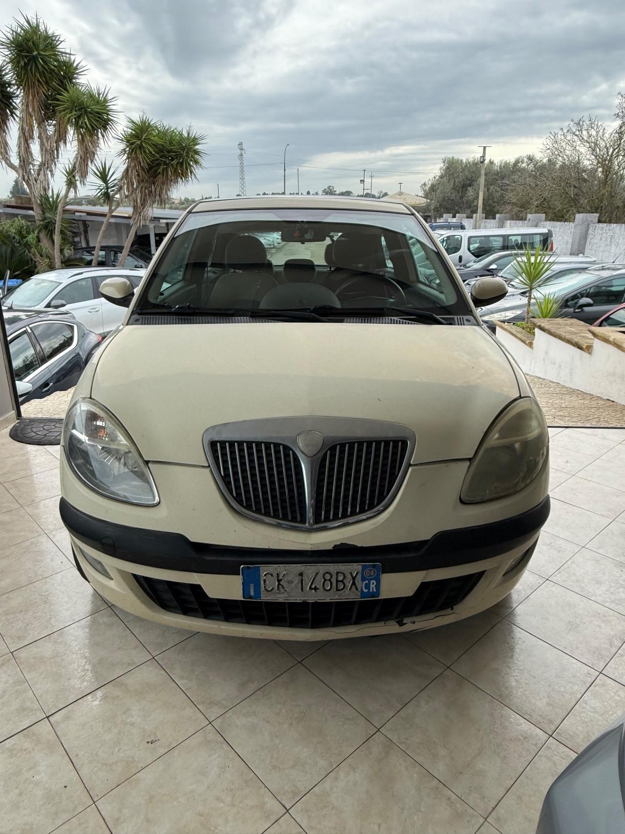 Lancia Ypsilon 1.2 GPL e Tettuccio