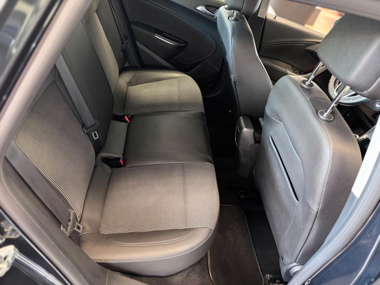 Opel Astra 1.7 CDTI 110CV 5 porte Cosmo Fleet