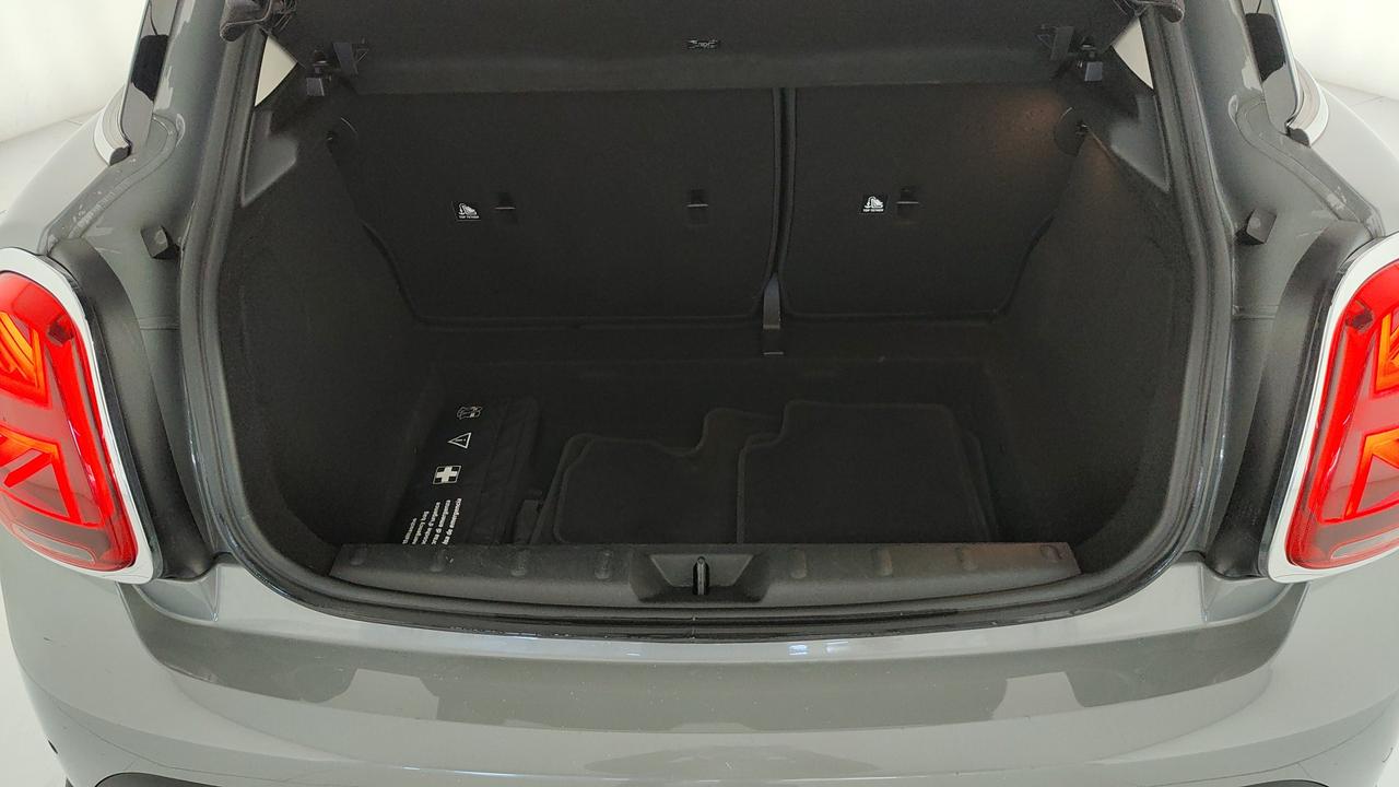 MINI Mini IV F55 2021 5p - Mini 5p 1.5 One Essential 75cv