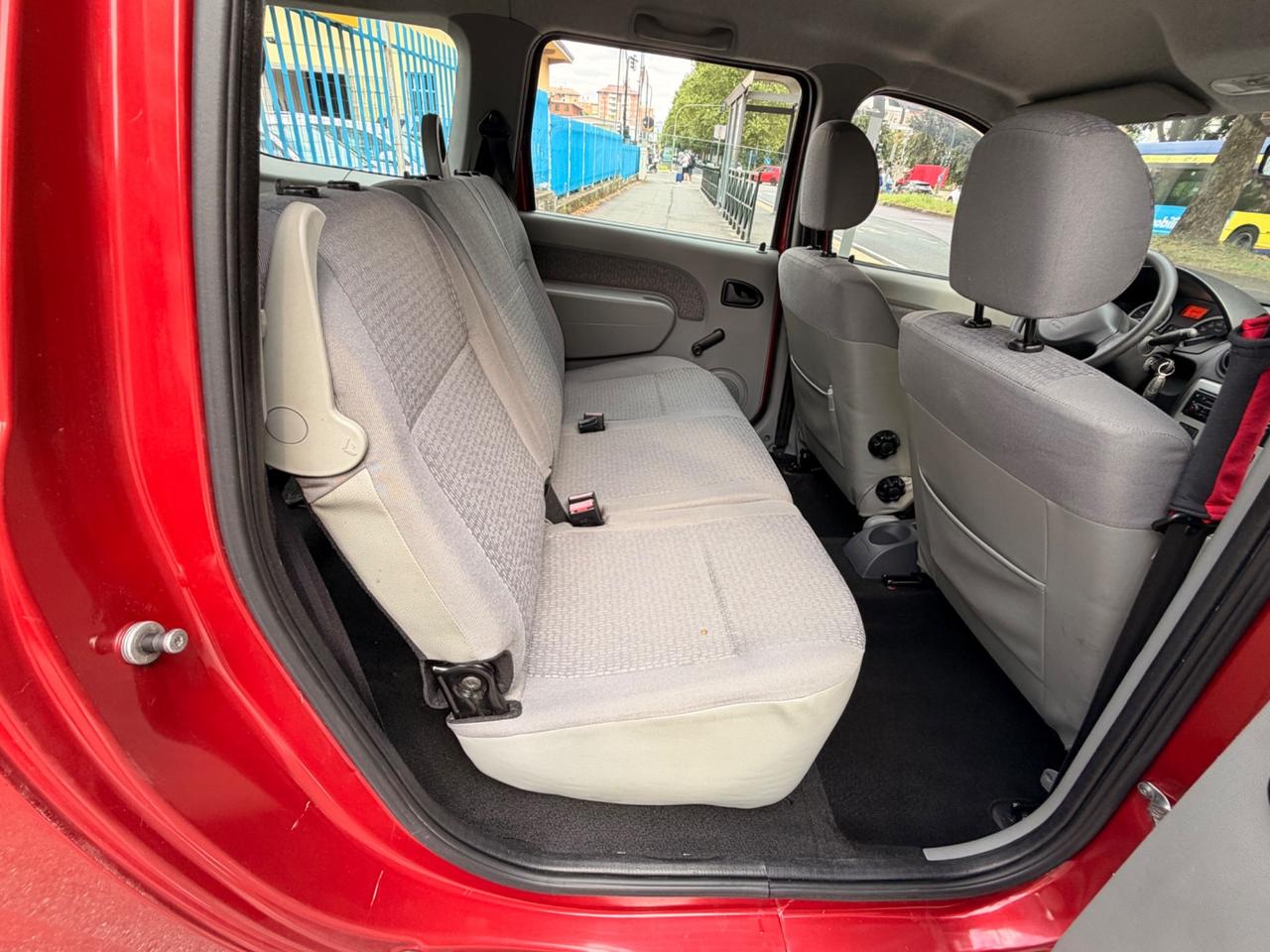 Dacia Logan MCV 1.6 5 posti Lauréate *GPL 2030*