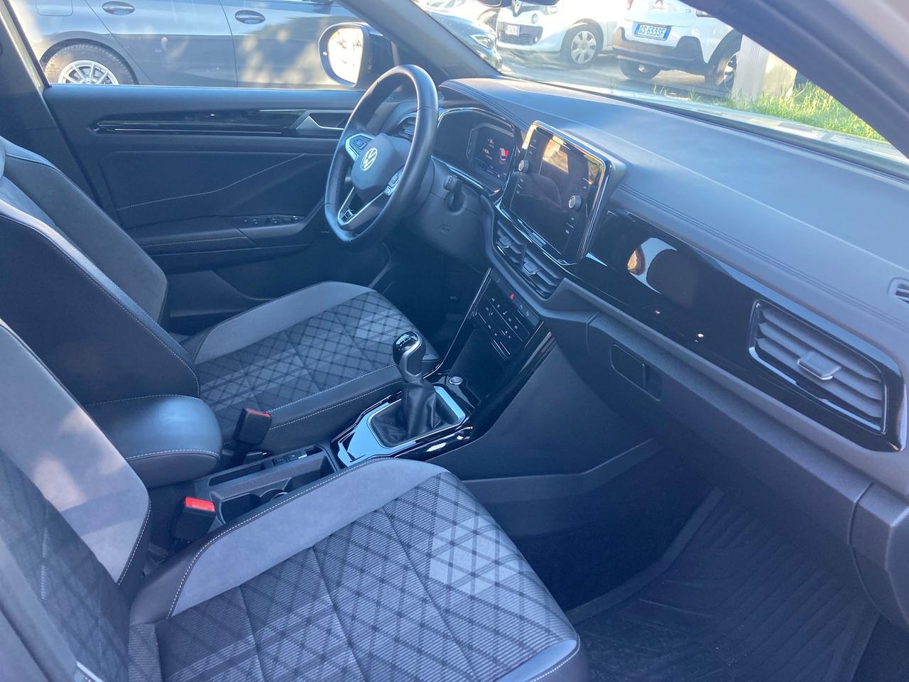 Volkswagen T-Roc 1.5 TSI R Line #10580
