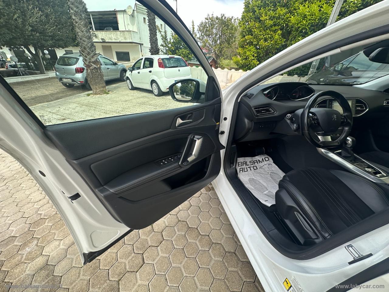 PEUGEOT 308 BlueHDi 120 S&S EAT6 SW Allure