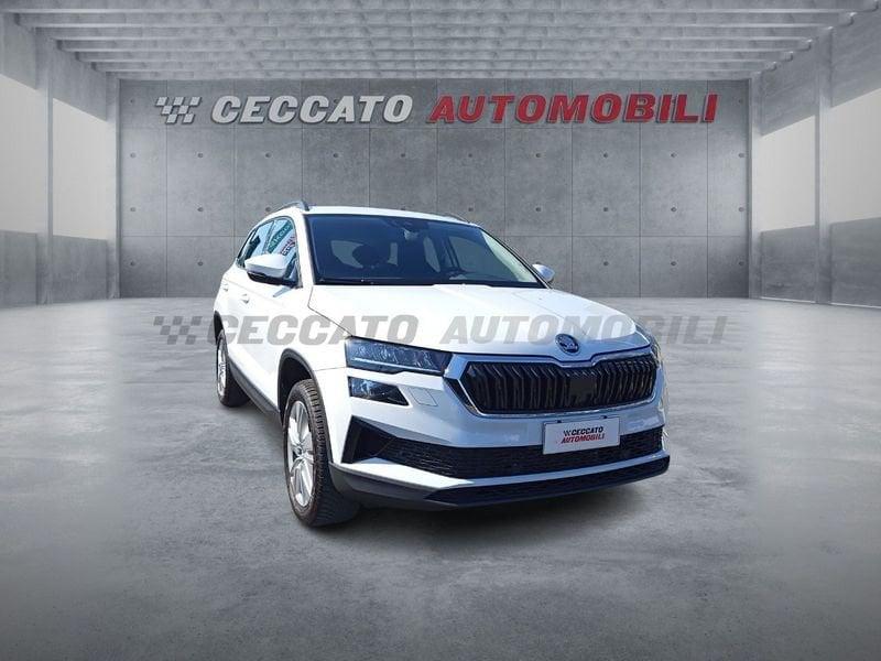 Skoda Karoq 2022 1.0 tsi Executive 115cv