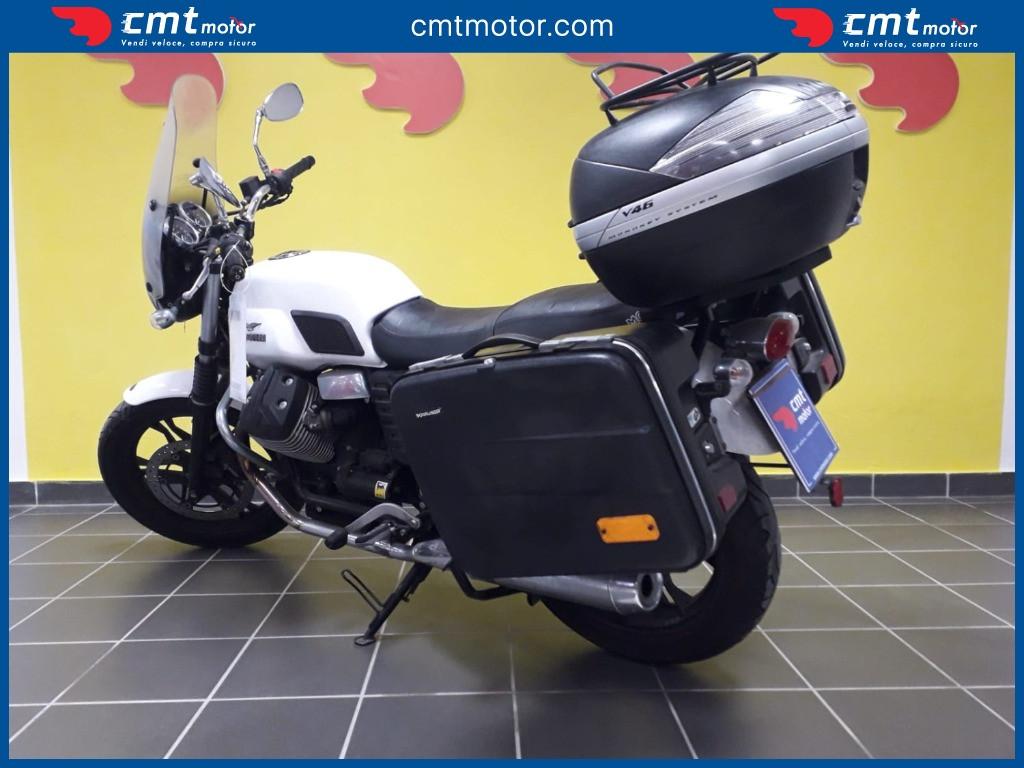 Moto Guzzi V7 - 2012