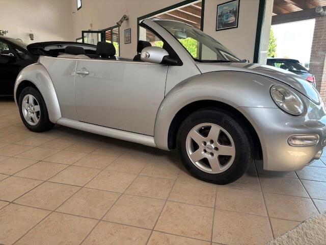 Volkswagen New Beetle 1.4 16V Cabrio
