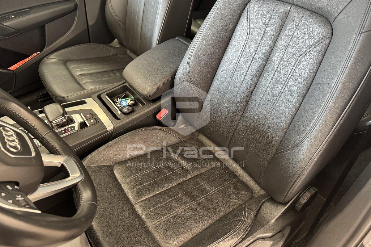 AUDI Q5 40 TDI quattro S tronic Business Design