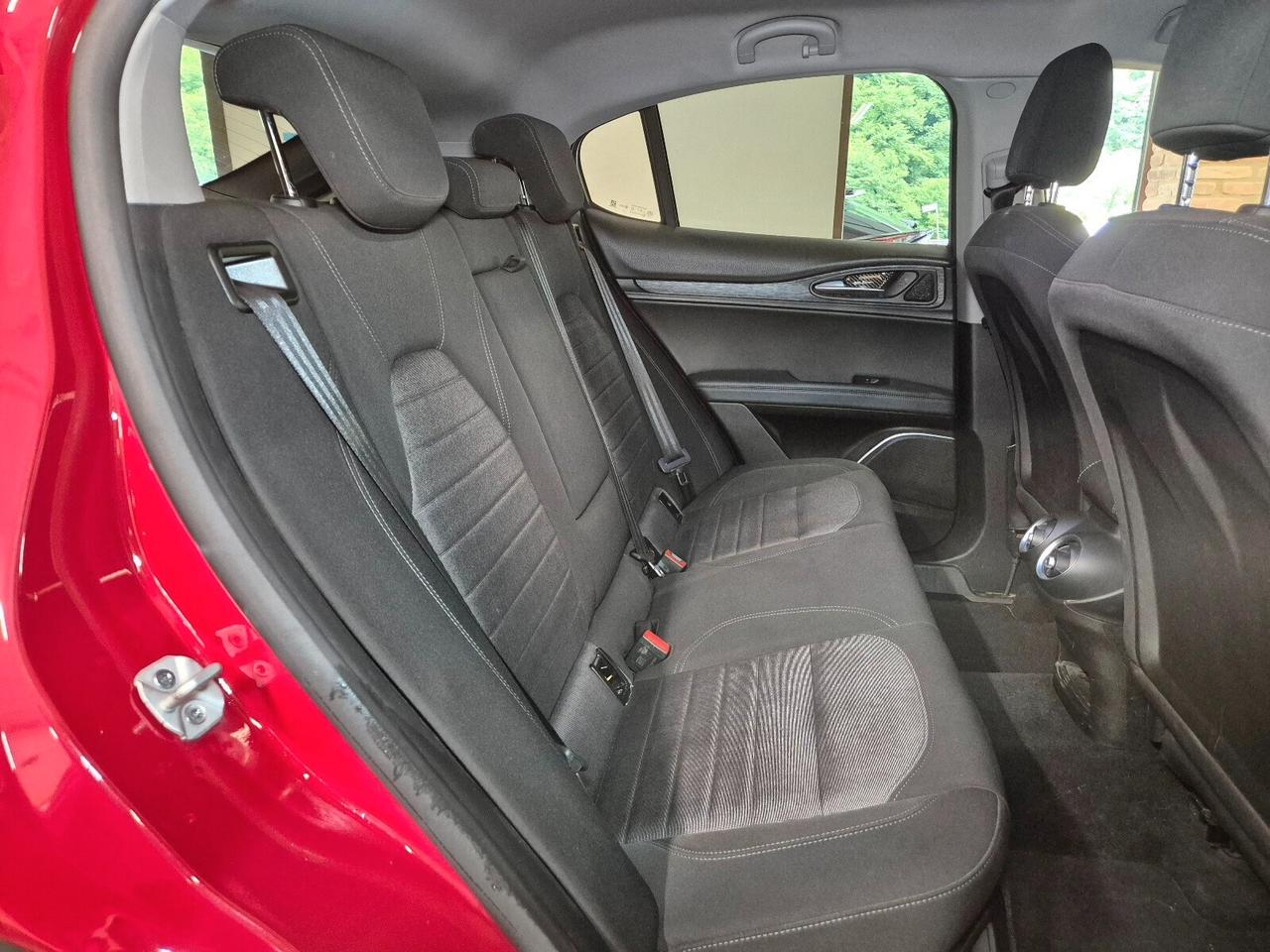 Alfa Romeo Stelvio 2.2 Turbodiesel 160 CV AT8 RWD Sport-Tech