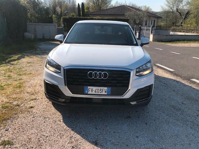 Audi Q2 30 TDI Business