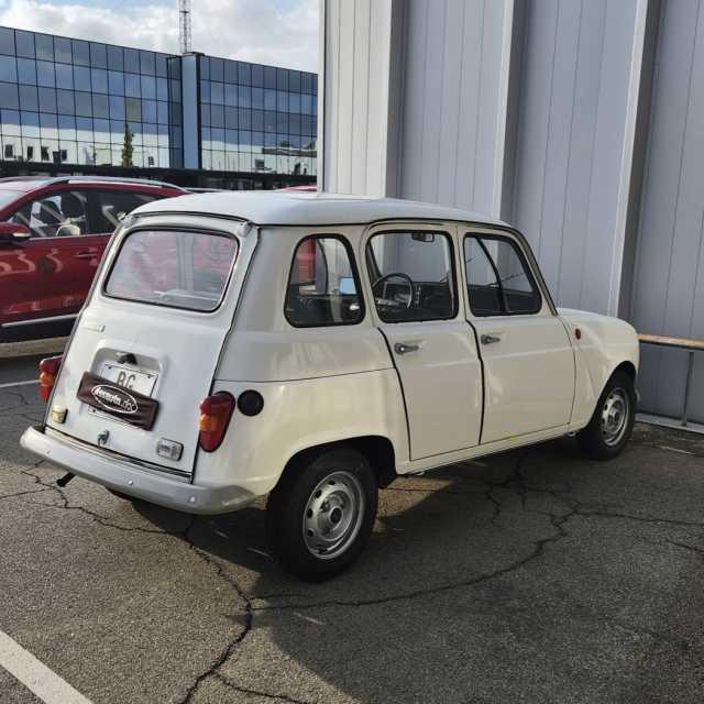 Renault 4 950